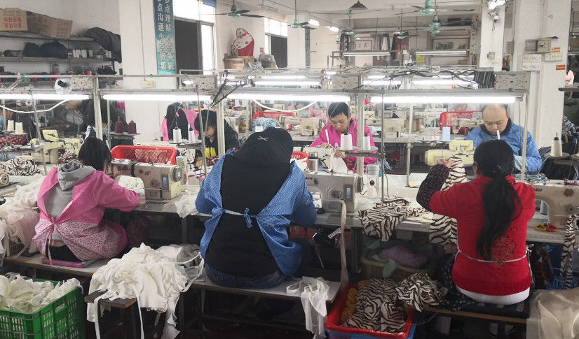 Guangzhou Beianji Clothing Co., Ltd. üretici üretim hattı